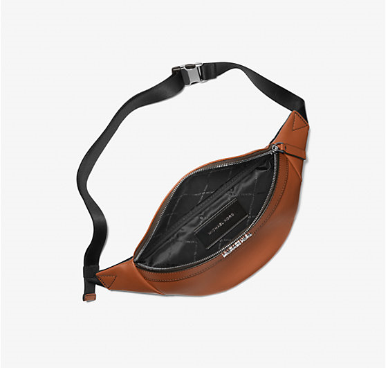 Túi đeo ngang Michael Kors– TXN TT2410 MK2361