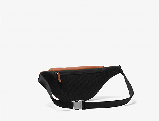 Túi đeo ngang Michael Kors– TXN TT2410 MK2361